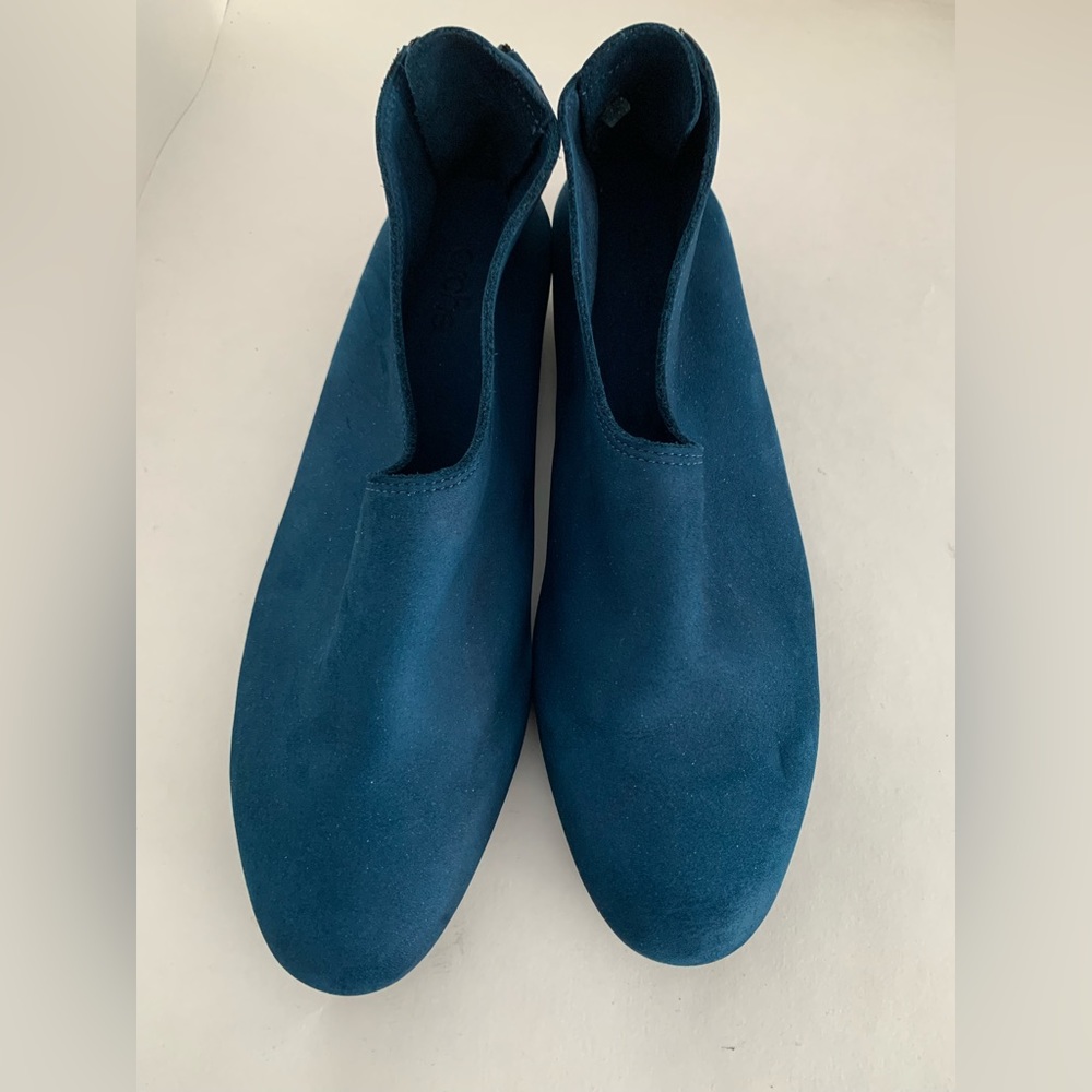 Arche shoes size 39EUR/8.5US, color blue, barely worn, like new.